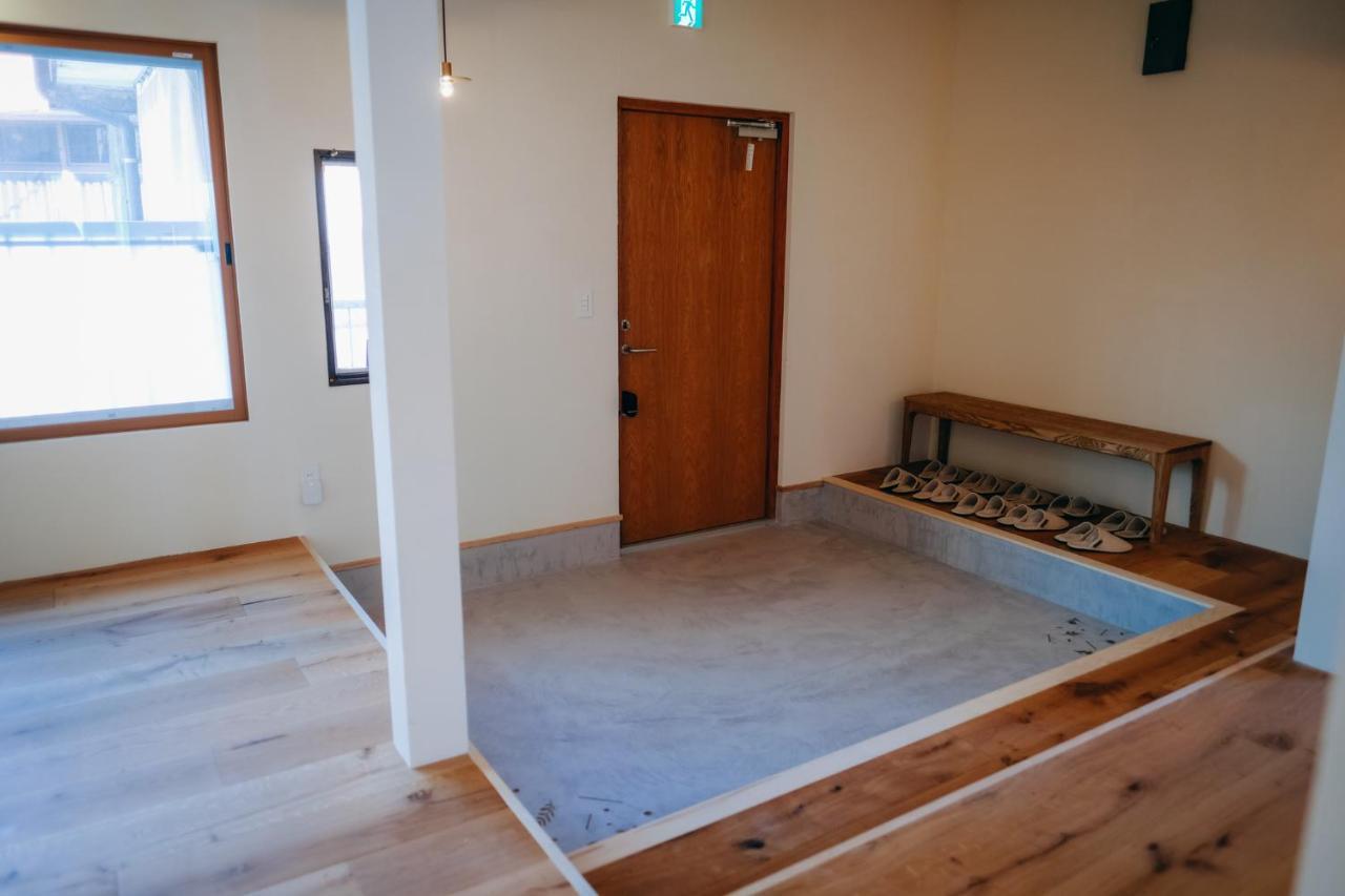 石打丸山スキー場から徒歩30秒フルリノベの一棟貸切お宿 Villa Seki (Minamiuonuma)